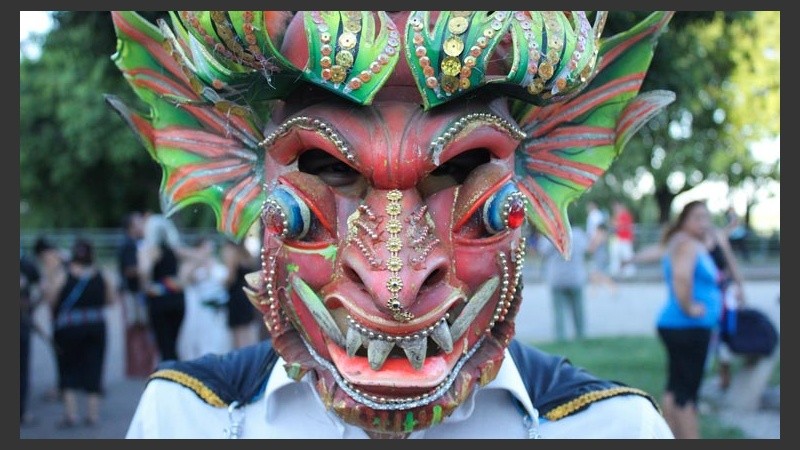 Cara de malo. Grandes personajes en el encuentro de la ceremonia a la vera del río Paraná.
