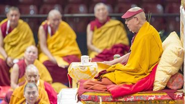 Visita de lujo. El Dalai Lama está en Suiza y sus charlas son un éxito.