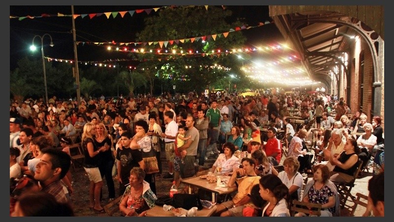 Los bailes de carnaval son ya un clásico en la Isla.