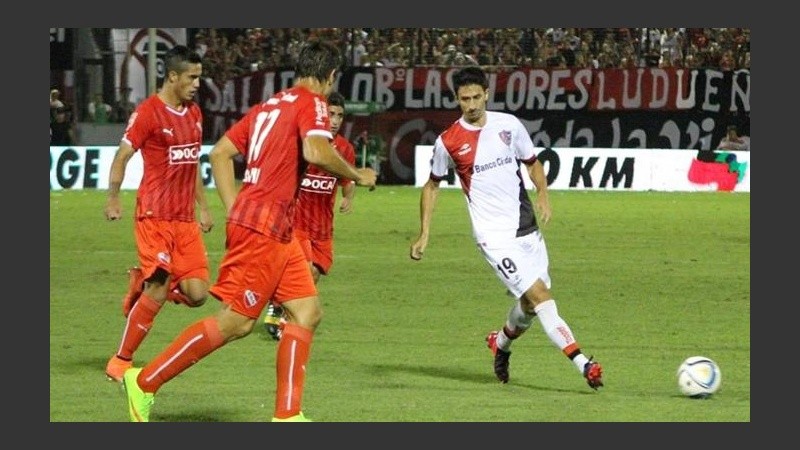 Castro sumó minutos en la derrota ante Independiente.