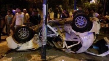 Así quedó uno de los autos involucrados en el choque.