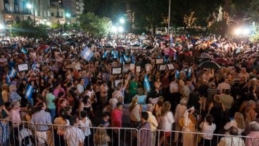 La marcha de Tucumán congregó a miles de personas.