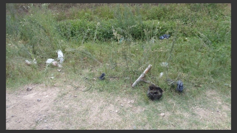 Pertenencias del supuesto asesino quemadas. 