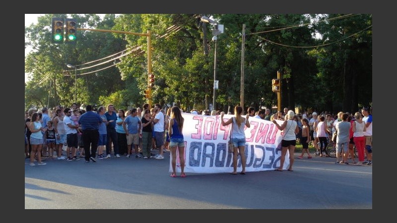 Unos 400 vecinos pidieron seguridad.
