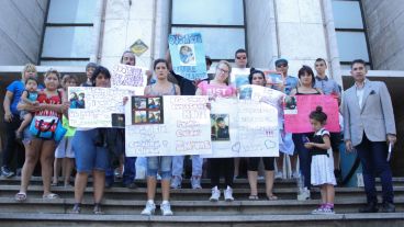 Familiares y amigos de Carolina Aranda y Eliana Zalazar, asesinadas en 2011, pidieron justicia en Tribunales.