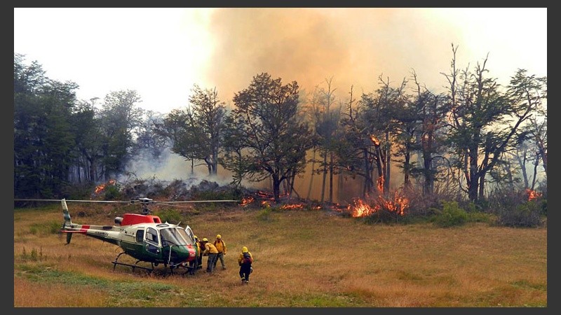 Chubut: el fuego continúa arrasando y ya se quemaron más de 14 mil hectáreas.