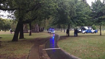 Parque Alem: lugar donde se encontró el hombre muerto.