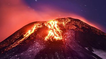 Erupción del volcán Villarrica a unos 750 km al sur de Stgo de Chile.