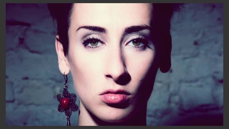 Tributo a grandes mujeres de la múscia con Evelina Sanzo a las 21.30. En Espiria (Montevideo 2124).