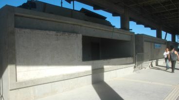 Zona de lo que pareciera ser las boleterías de la estación Rosario Sur