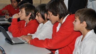 La Fundación Nuevo Banco de Santa Fe impulsa la alfabetización digital.