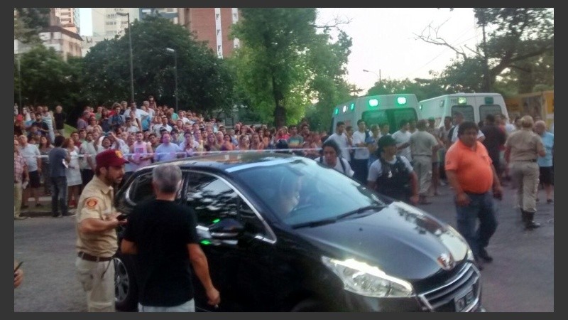 Mucha gente concentrada en las calles.
