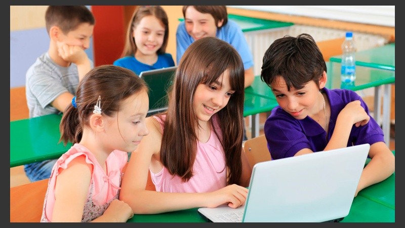 Educar eficazmente es generar procesos de socialización para el aprendizaje en el aula.