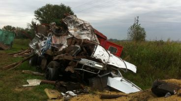 Impresionantes imágenes del accidente en Pujato.
