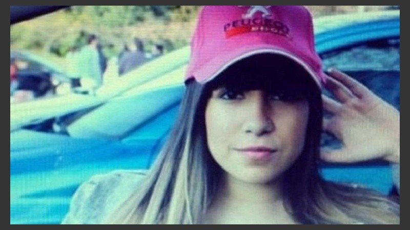 La chica de 19 años fue encontrada asfixiada en Lavallol.