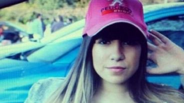 La chica de 19 años fue encontrada asfixiada en Lavallol.