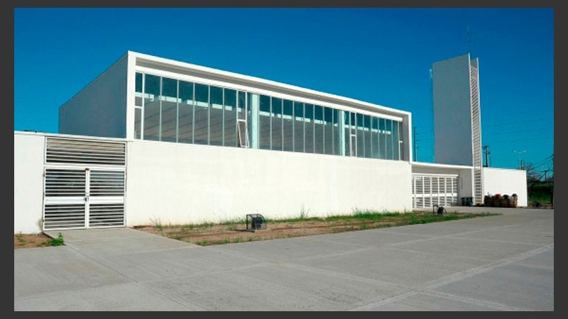 La escuela tiene una terminalidad técnica en Maestro Mayor de Obra y una orientación secundaria en Economía y Administración.