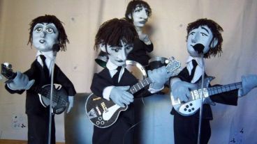 Tributo a los Beatles con el grupo de títeres El Chonchón y su espectáculo “Los Beateres” a las 18 en Beatles Memo (Oroño 107 bis).