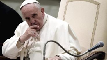 El Vaticano anunció la renuncia de Finn basada en el Código Canónico.