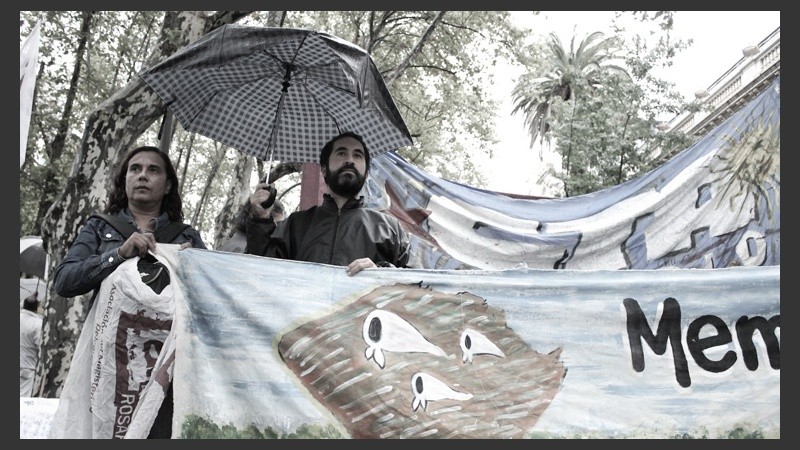 La lluvia no impidió una masiva concurrencia.