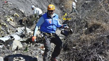 En plenos Alpes franceses, las tareas se complican por el relieve del lugar.