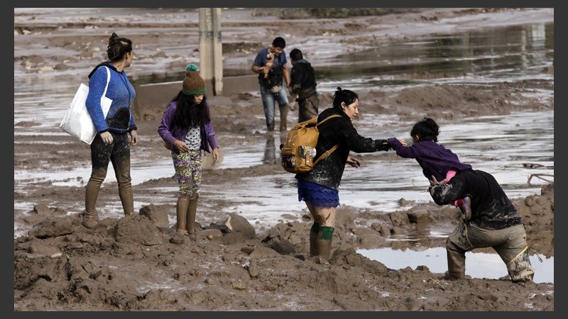 Países de todo el mundo están enviando donaciones para ayudar a las localidades afectadas.