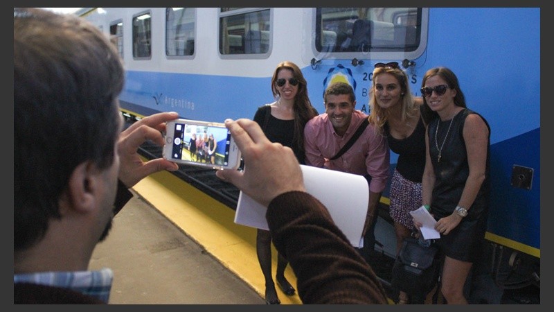 Muchos no quisieron perderse una foto junto a la nueva formación.