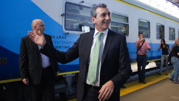 El ministro del Interior y Transporte, Florencio Randazzo, estuvo en Retiro para despedir al tren.