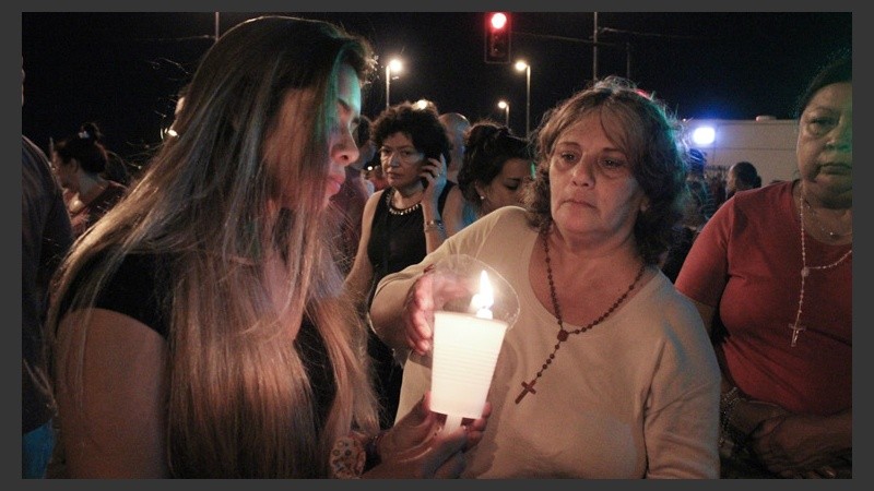 Las fotos del multitudinario Vía Crucis en barrio Rucci.
