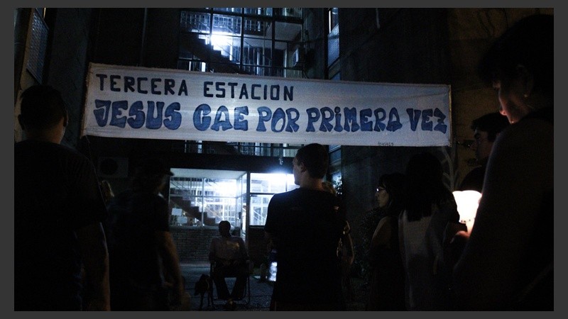 Cada estación estaba señalizada con un pasacalle.
