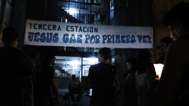 Cada estación estaba señalizada con un pasacalle.