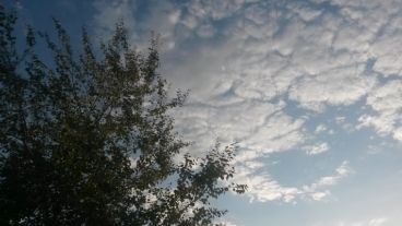El sol ganó el domingo pero las nubes volverán por la revancha.
