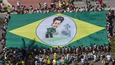 Masiva protesta contra Dilma Rousseff en varias ciudades de Brasil.