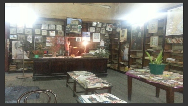 Más de cien años de historia entre libros.