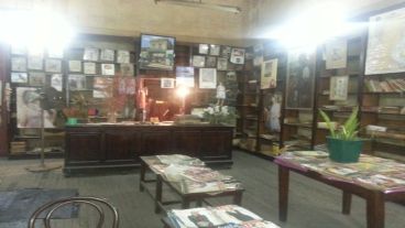 Más de cien años de historia entre libros.