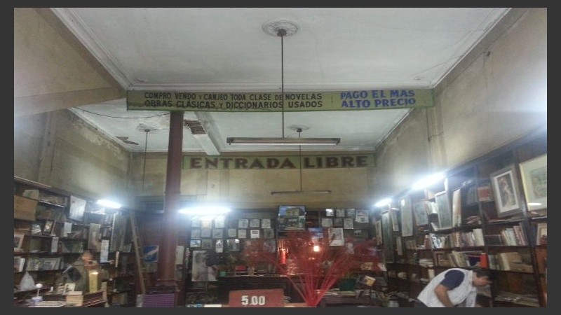 Más de cien años de historia entre libros.