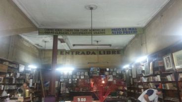 Más de cien años de historia entre libros.