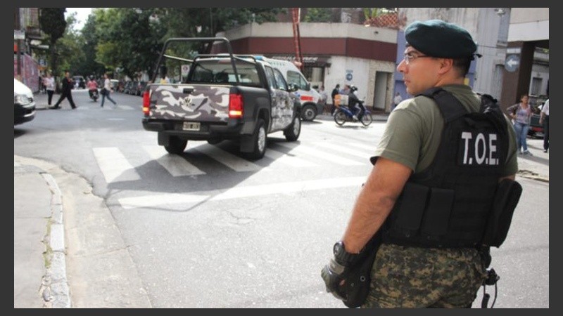 Un operativo de las Tropas de Operaciones Especiales en el lugar. 