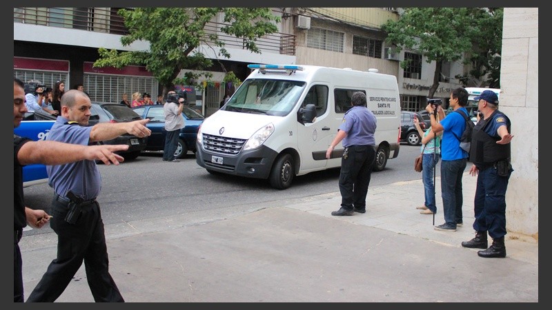 El momento en que llegan los acusados a Tribunales.