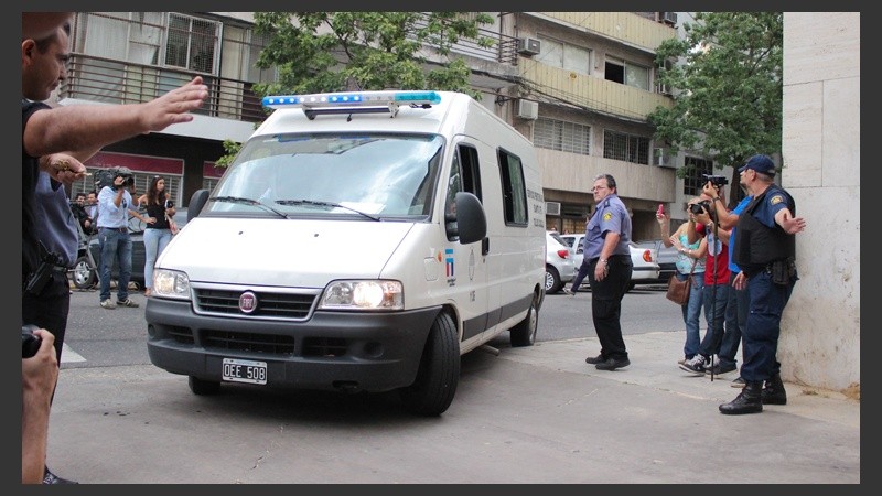 El momento en que llegan los acusados a Tribunales.