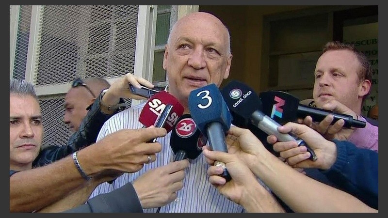 Bonfatti brinda una conferencia de prensa este jueves. 