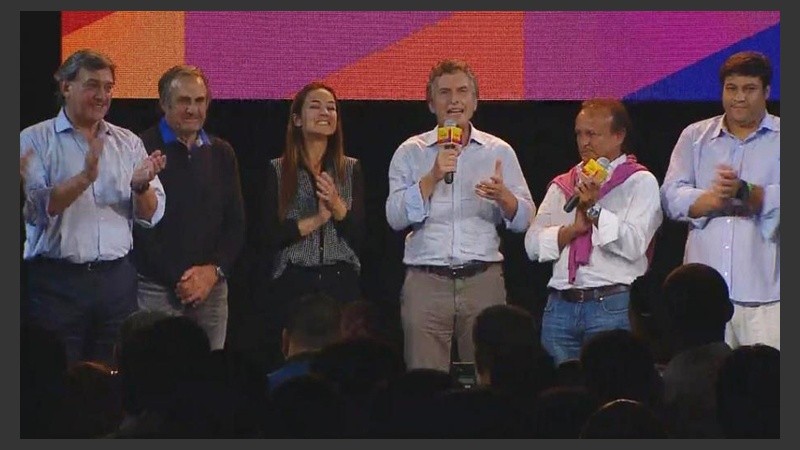 Anita en pleno festejo en el búnker pro.