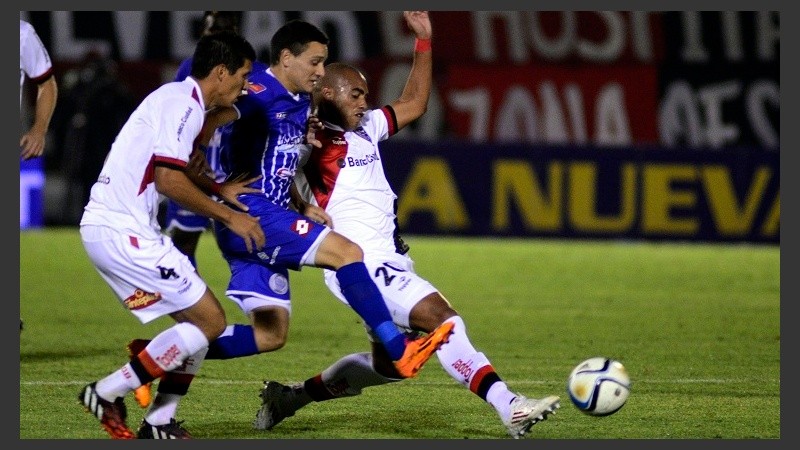El equipo mejoró. Y Maxi negó conflictos.