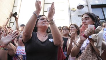 Repaso en fotos de la tarde en la que se conoció la sentencia por la causa Emi y Facu en los Tribunales provinciales.