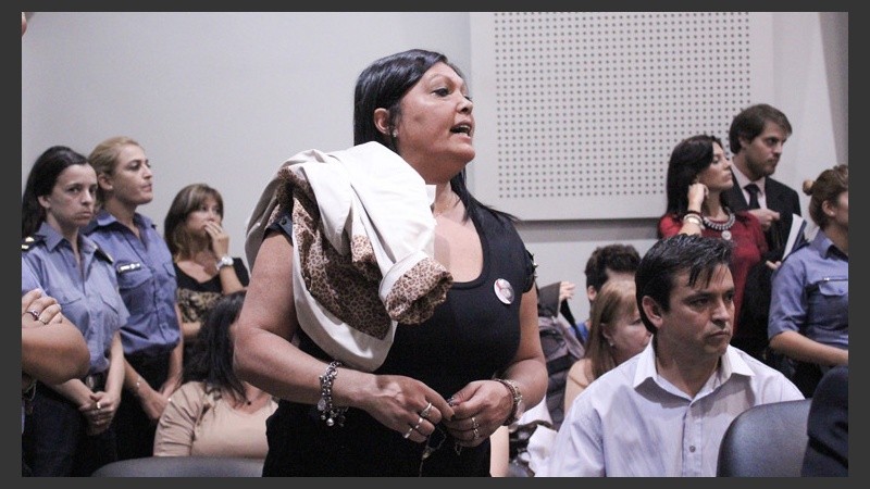 16:22. Malestar de los familiares tras conocerse el fallo.