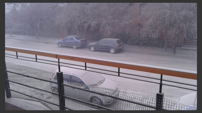 Parece nieve pero es ceniza. 