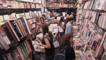 Se realizó una nueva edición de "la noche de las librerías" en Rosario.