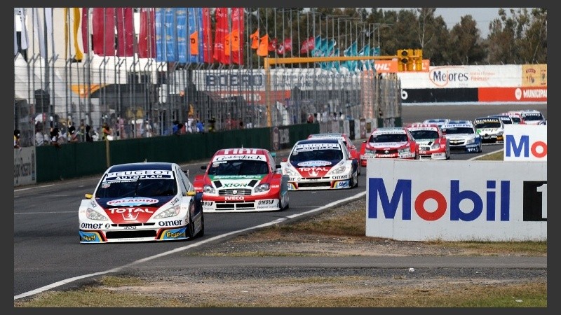 Girolami, adelante de punta a punta.