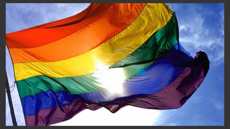 Por los derechos de lesbianas, gays, bisexuales y trans de la provincia.