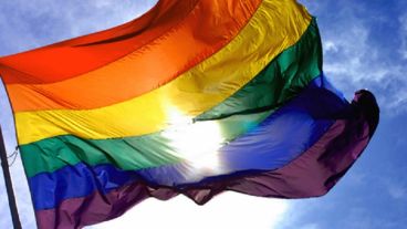 Por los derechos de lesbianas, gays, bisexuales y trans de la provincia.